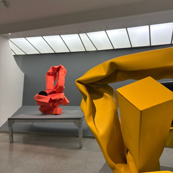 Carol Bove : La poétique de l'acier au Guggenheim