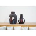 2 vases conversation